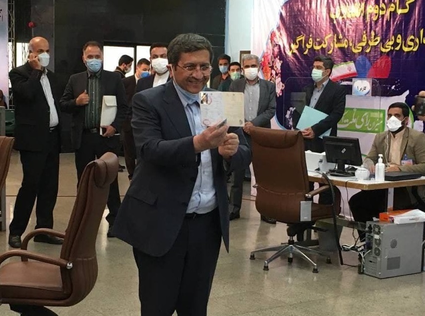 عبدالناصر همتی در انتخابات ریاستجمهوری ۱۴۰۰ ثبت نام کرد عبدالناصر همتی در انتخابات ریاستجمهوری ۱۴۰۰ ثبت نام کرد
