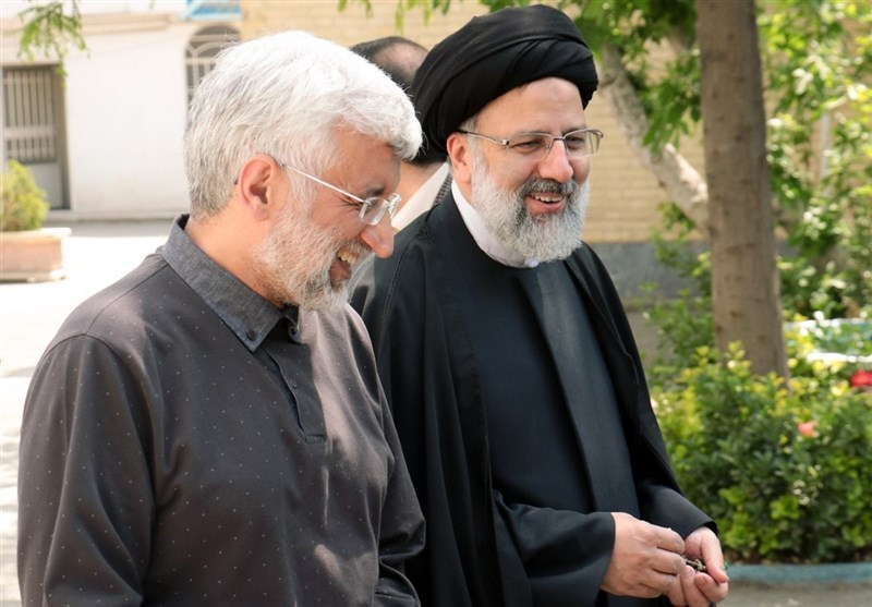 جلیلی به نفع رئیسی از انتخابات ۱۴۰۰ کنار میرود؟ جلیلی به نفع رئیسی از انتخابات ۱۴۰۰ کنار میرود؟