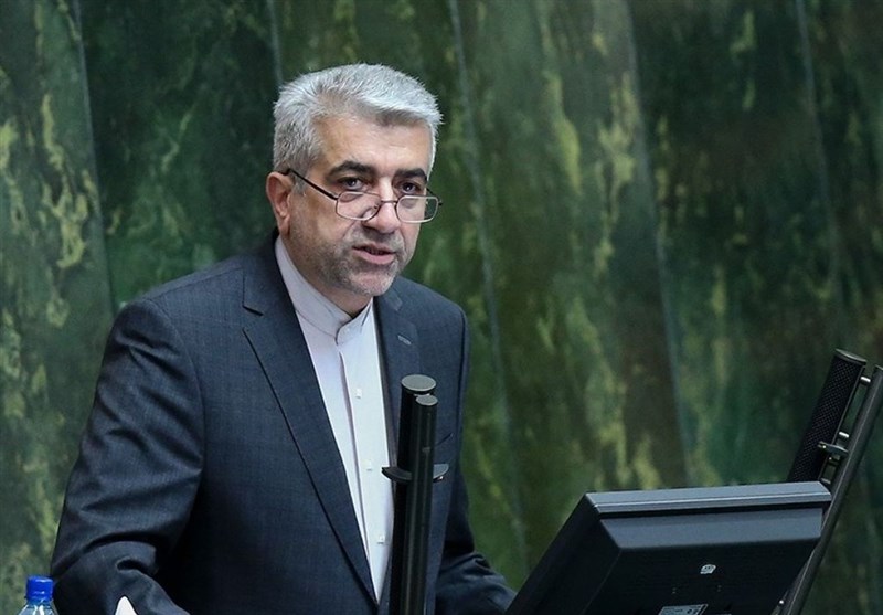 وزیر نیرو: صادرات خالص برق تنها ۵۰۰ مگاوات است؛ یعنی نه تنها صادراتی نداریم بلکه برق هم وارد می&zwnj;کنیم