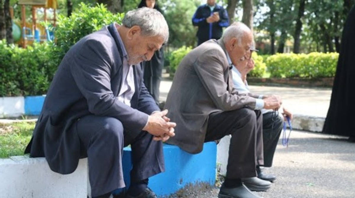 چرا بار هم حقوق بازنشستگان کامل واریز نشد؟ چرا بار هم حقوق بازنشستگان کامل واریز نشد؟