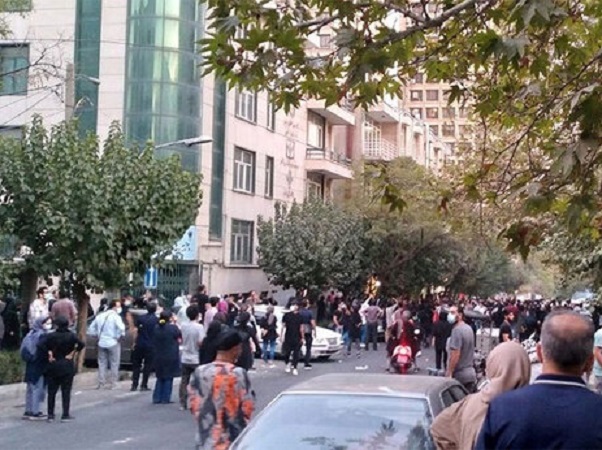 ایسنا به نقل از یک منبع آگاه در اطلاعات سپاه: فردی که در زنجان روسری خود را آتش زده بود، بازداشت شد ایسنا به نقل از یک منبع آگاه در اطلاعات سپاه: فردی که در زنجان روسری خود را آتش زده بود، بازداشت شد