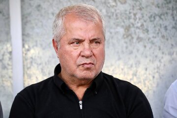 علی پروین: کریم باقری اگر دو برد بیاورد کاری میکنیم که بماند/گاریدو نمیتوانست ترکیب تیم را بچیند علی پروین: کریم باقری اگر دو برد بیاورد کاری میکنیم که بماند/گاریدو نمیتوانست ترکیب تیم را بچیند