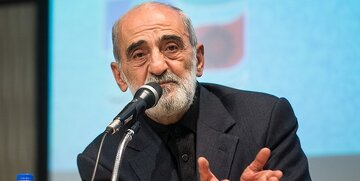 نگرانی حسین شریعتمداری از سخنان ظریف در میزگرد انتخاباتی با چاشنی ناسزا و توهین/ از آقای جبلی انتظار داریم کارشناسان برجسته دعوت کند نگرانی حسین شریعتمداری از سخنان ظریف در میزگرد انتخاباتی با چاشنی ناسزا و توهین/ از آقای جبلی انتظار داریم کارشناسان برجسته دعوت کند