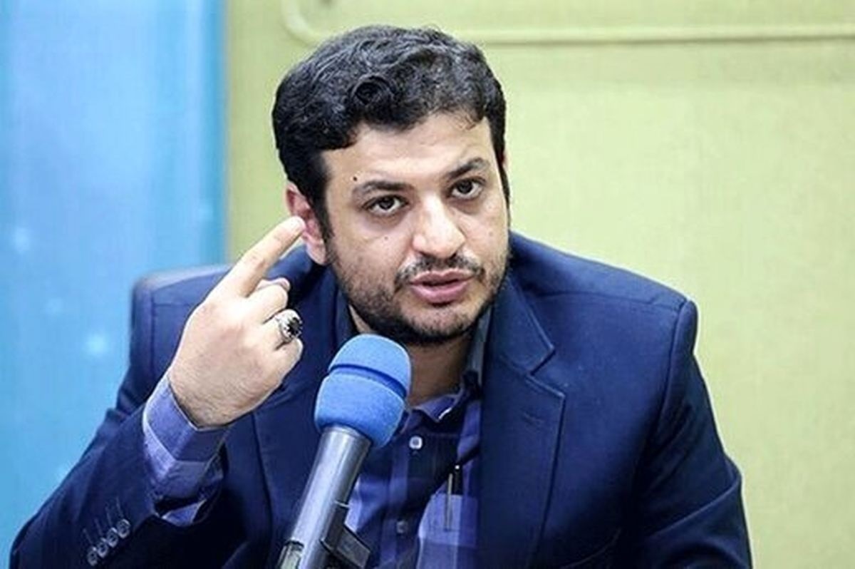 رائفی پور: بعید است جلیلی کنار رود آن هم به نفع قالیباف / احتمالا قالیباف آش ریخته را نذر امامزاده میکند و به نفع جلیلی کنار میرود رائفی پور: بعید است جلیلی کنار رود آن هم به نفع قالیباف / احتمالا قالیباف آش ریخته را نذر امامزاده میکند و به نفع جلیلی کنار میرود