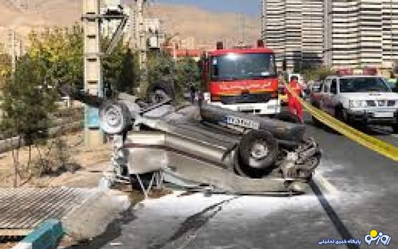 تصادف یک کامیون با ۱۴ خودرو در غرب تهران تصادف یک کامیون با ۱۴ خودرو در غرب تهران