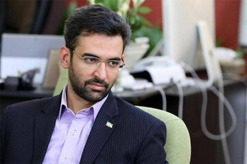 جنجالی که کری خوانی آذری جهرمی به پا کرد/ «ادب مرد به ز دولت اوست»