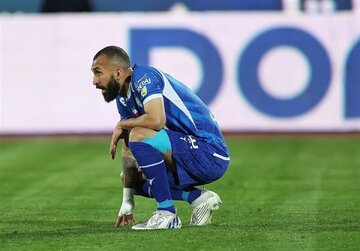 منهدم شدن خط دفاع استقلال!