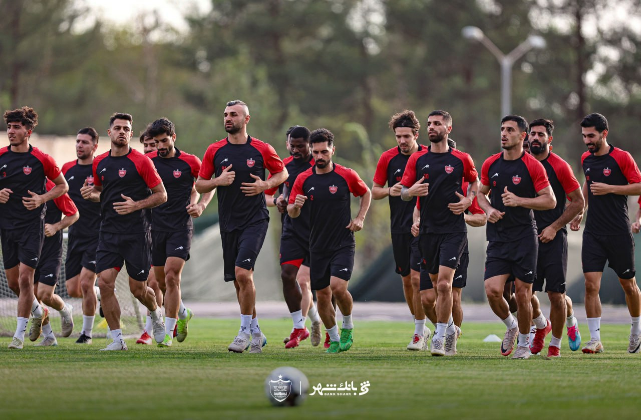 هاشمیان باید نه نفر را کنار بگذارد! هاشمیان باید نه نفر را کنار بگذارد!