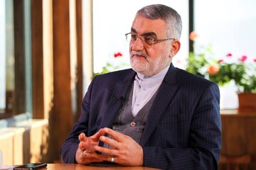 خبر جدید درباره طرح مجلس برای مدیریت تنگه هرمز/ بروجردی: فقط ایران و عمان می‌توانند درباره نحوه مدیریت آن تصمیم‌گیری کنند/ عمان هم پای کار است