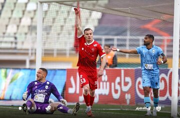 خبرسازی دوباره بازیکن پرحاشیه پرسپولیس
