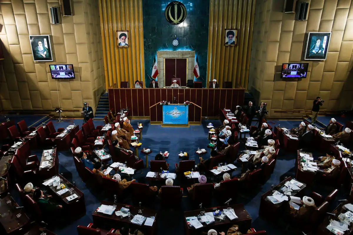 انتقاد دبیرخانه مجلس خبرگان رهبری از بیانیه برخی اعضای خبرگان درباره مذاکرات