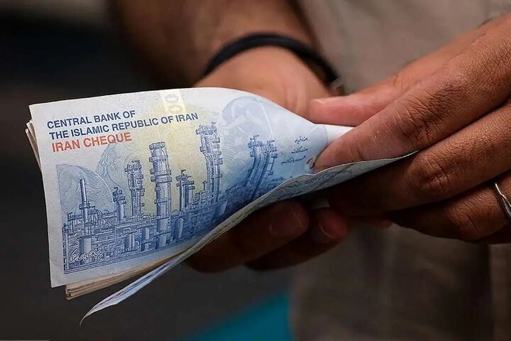 بیش از یک میلیون نیروی شرکتی با دستمزدهای ۳۰ تا ۵۰ درصد کمتر از استخدامی‌ها کار می‌کنند