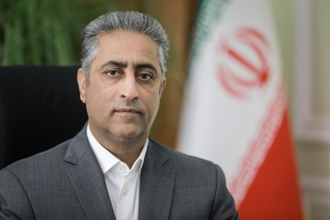 ماجرای بازنشسته ای در راس مدیریت بانک صنعت و معدن