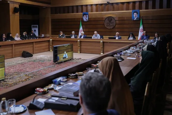 پزشکیان: اقدامات دشمن مانع رسیدگی به وضعیت مردم میشود پزشکیان: اقدامات دشمن مانع رسیدگی به وضعیت مردم میشود
