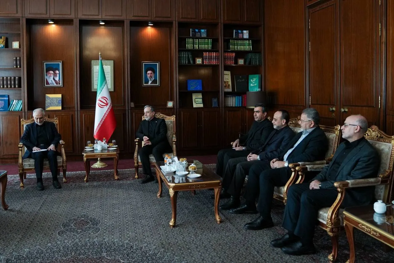 عراقچی: ایران اجرای بند نخست تفاهم ایران و آمریکا درباره لبنان را با جدیت پیگیری می‌کند + عکس