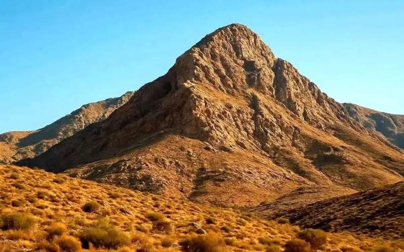 کوه‌کلنگ کجاست و چه‌تاسیساتی دارد؟