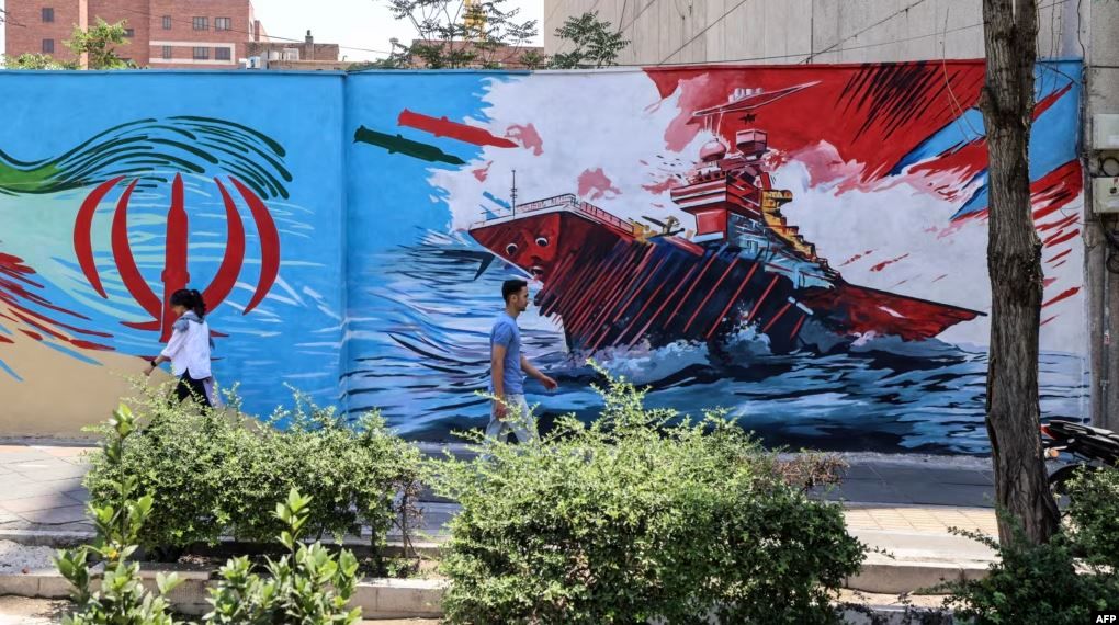 آوار جنگ بر رشد اقتصادی ایران آوار جنگ بر رشد اقتصادی ایران