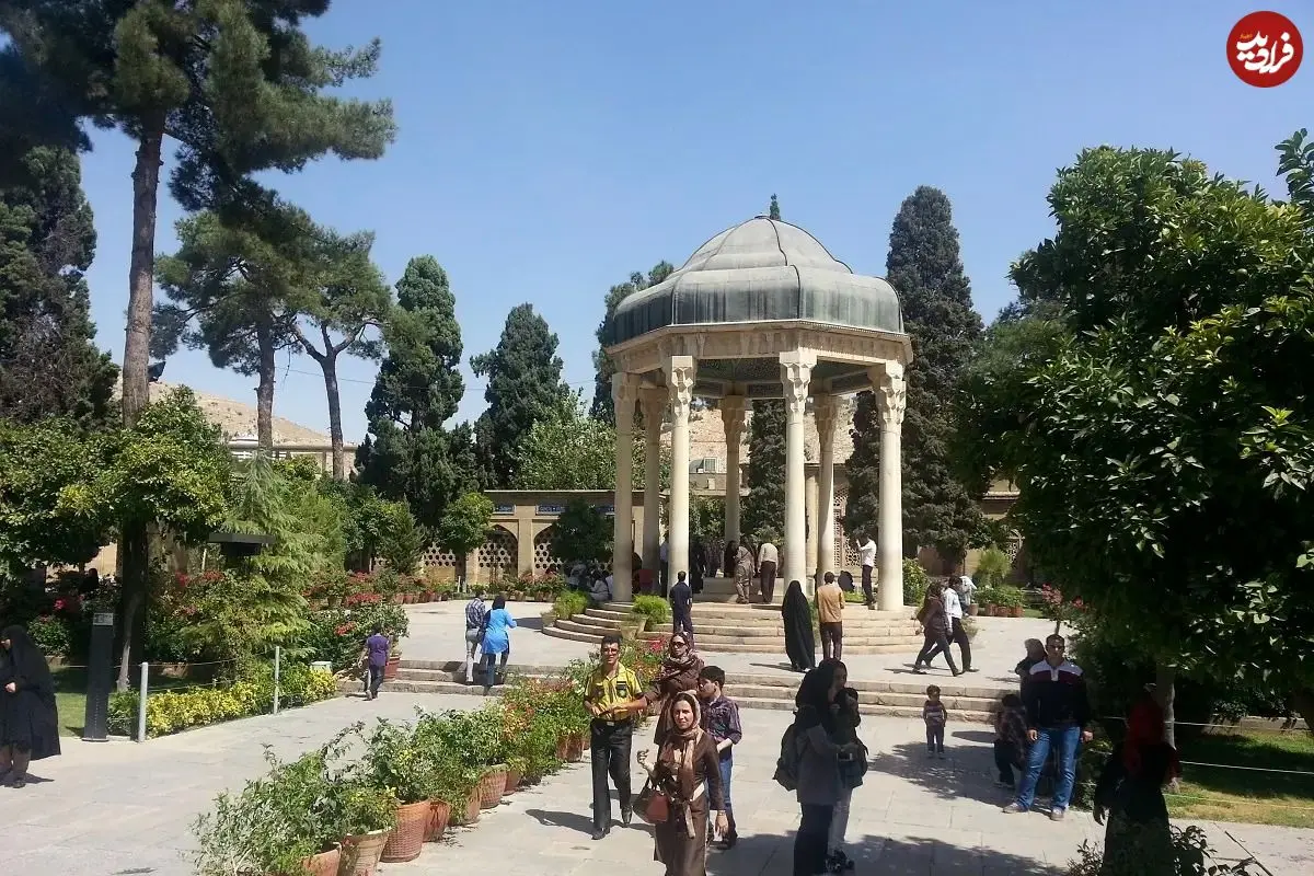 فال حافظ امروز جمعه 12 تیر ماه 1405 فال حافظ امروز جمعه 12 تیر ماه 1405